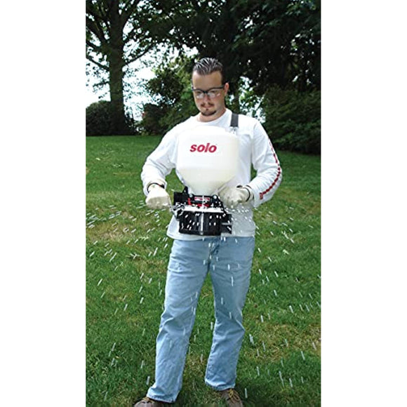 Solo, Inc. Solo 421 20-Pound Capacity Portable Chest-mount Spreader with Comfortable Cross-shoulder Strap - 421S